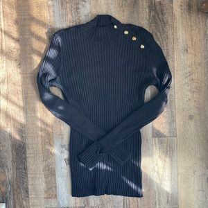 H&M black ribbed form fitting sweater